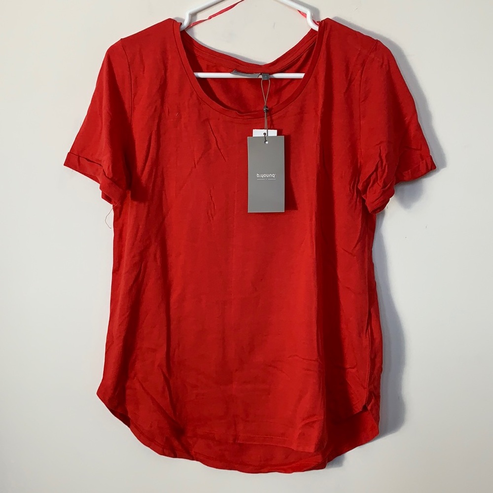 B.Young Tiana slit women’s T-shirt